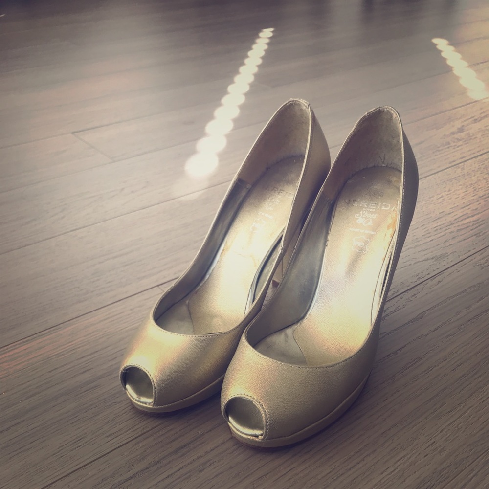 New Fancy Golden Shoes - Leather, Made in Spain